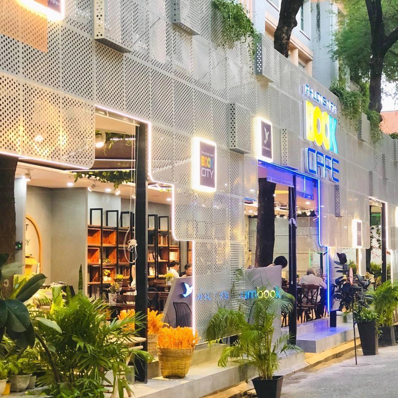 Phương Nam Book Cafe